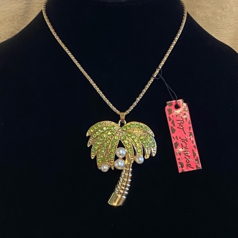 NWT BETSEY JOHNSON PALM TREE NECKLACE